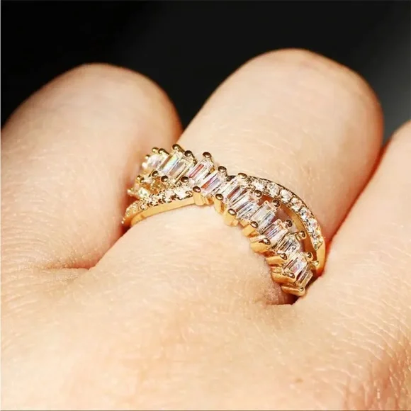 - 💄10k Gold Vermeil baguette CZ DiamondCrisscross  band - Picture 3 of 17